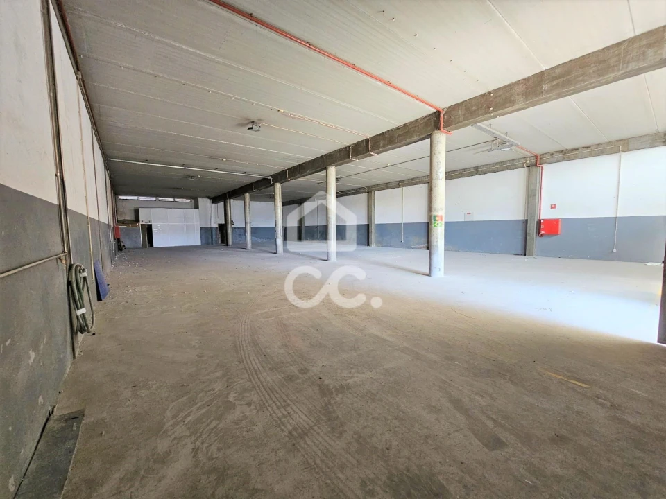 Armazém para Venda em Caldas de Vizela (São Miguel e São João) Foto 4