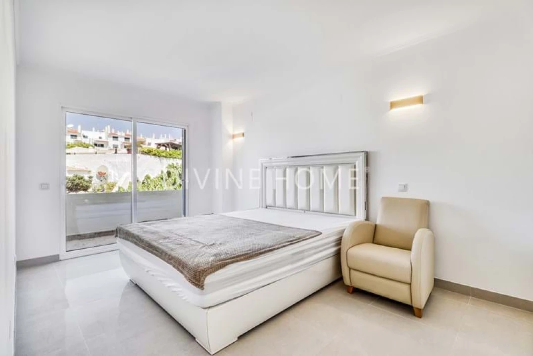 Moradia T3 para Venda em Albufeira e Olhos de Água Foto 10