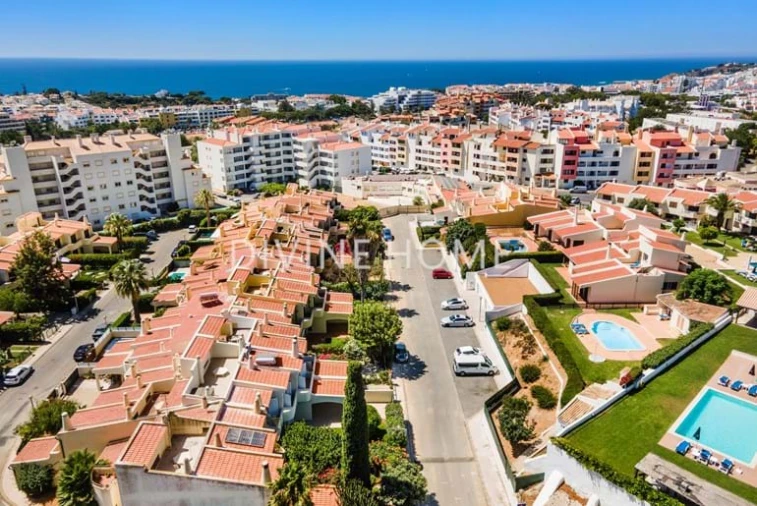 Moradia T3 para Venda em Albufeira e Olhos de Água Foto 21