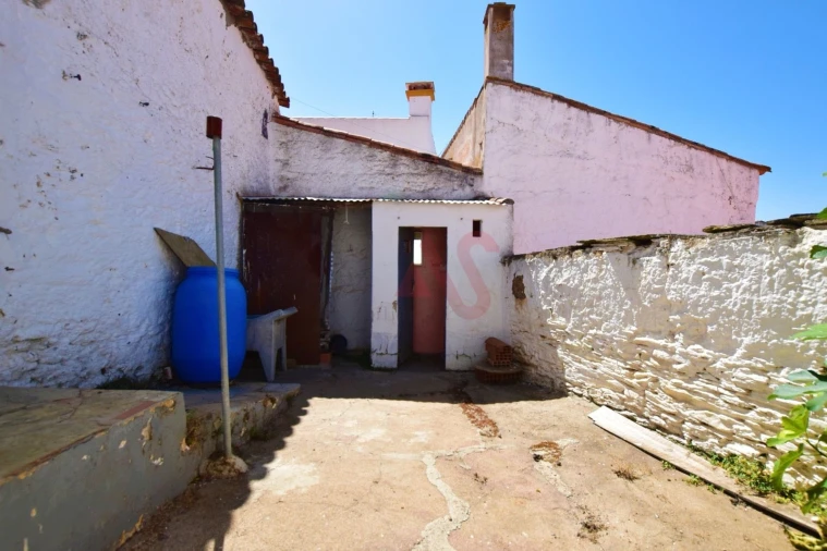 Moradia T2 para Venda em Barrancos Foto 5