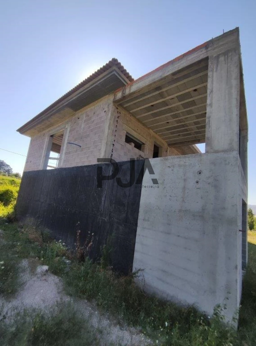 Moradia T3 para Venda em Fornos de Algodres Foto 19