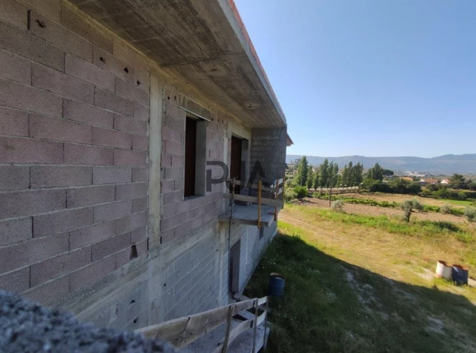 Moradia T3 para Venda em Fornos de Algodres Foto 12