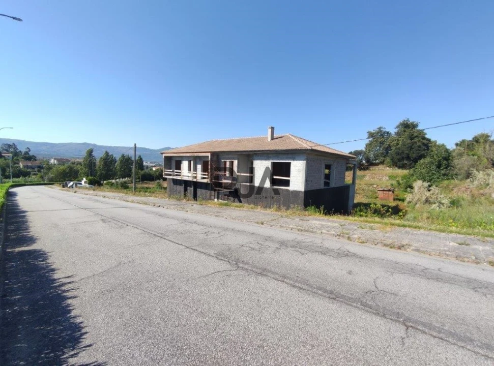 Moradia T3 para Venda em Fornos de Algodres Foto 22