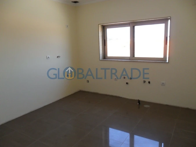 Moradia T3 para Venda em Duas Igrejas Foto 19