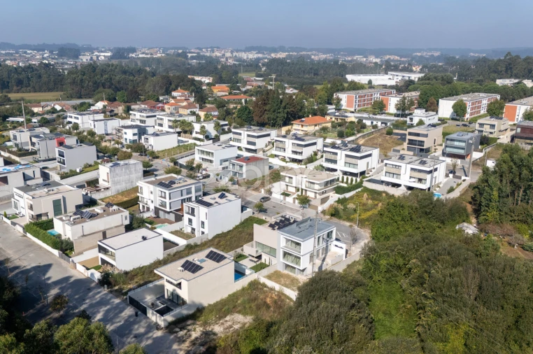 Terreno para Venda em Nogueira e Silva Escura Foto 5