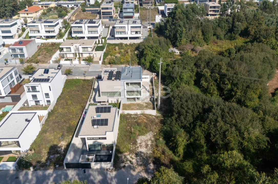 Terreno para Venda em Nogueira e Silva Escura Foto 2