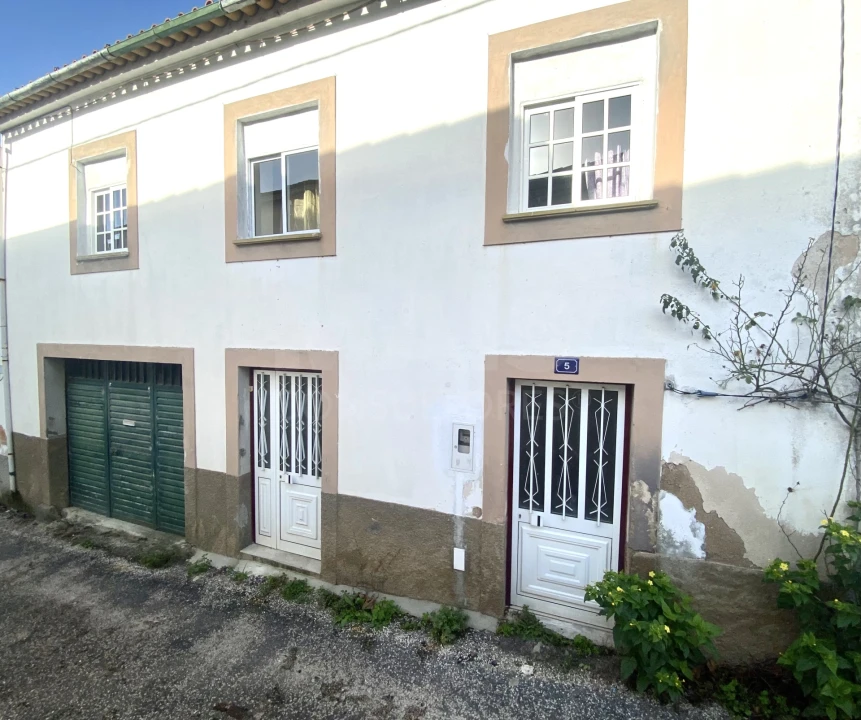 Moradia T6 para Venda em Gois Foto 2