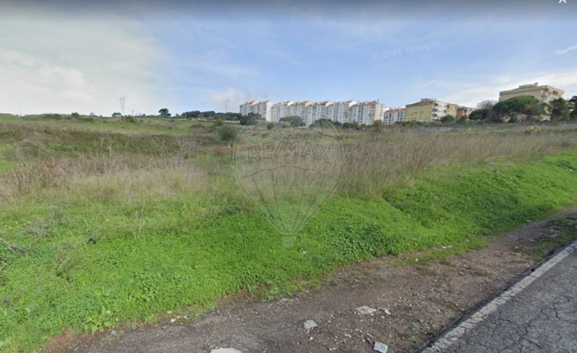 Terreno para Venda em Massamá e Monte Abraão Foto 1