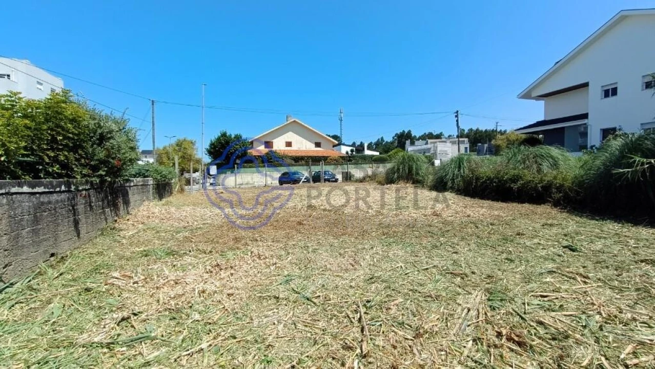 Terreno para Venda em Arcozelo Foto 6