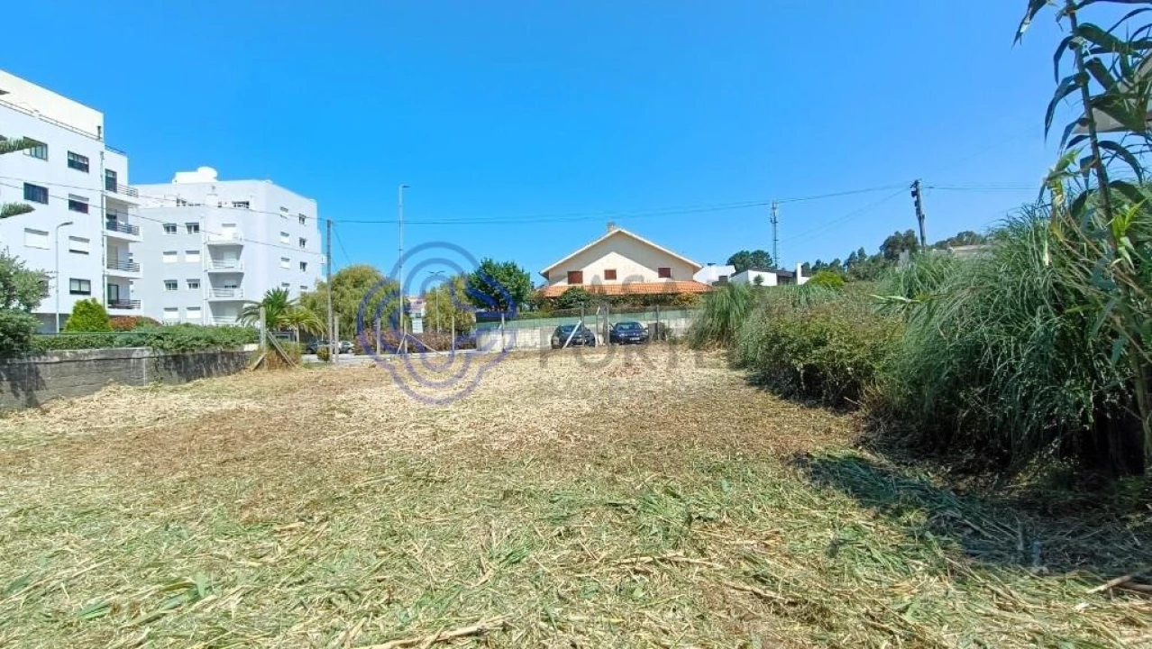 Terreno para Venda em Arcozelo Foto 5