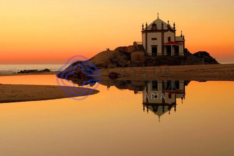 Terreno para Venda em Arcozelo Foto 22