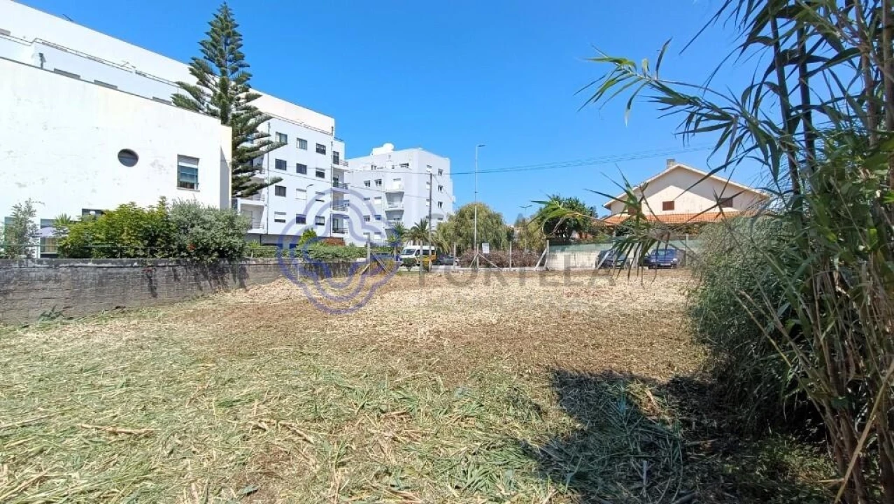 Terreno para Venda em Arcozelo Foto 10