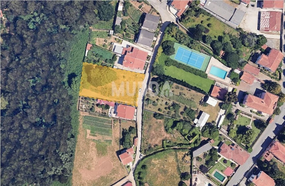 Terreno para Venda em Vila de Cucujães Foto 1