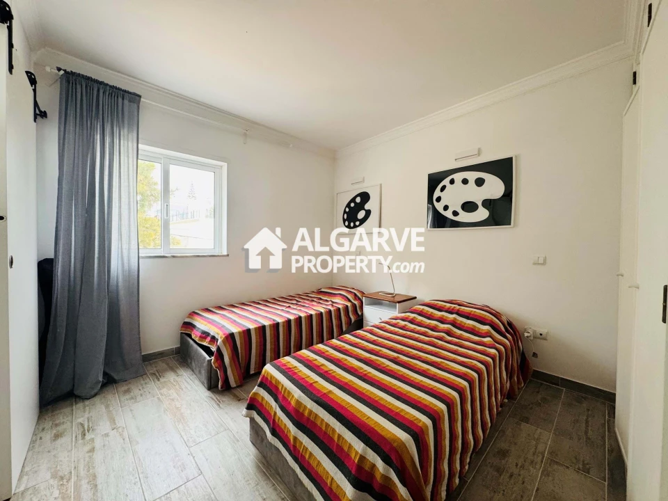 Apartamento T2 para Venda em Albufeira e Olhos de Água Foto 13