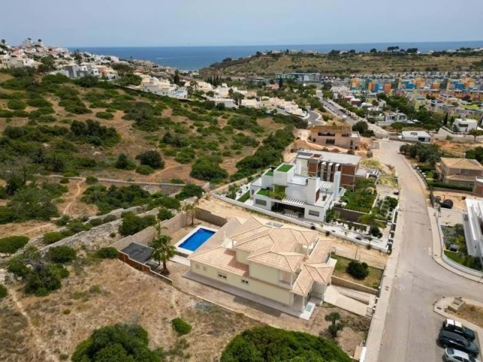 Moradia T4 para Venda em Albufeira e Olhos de Água Foto 43