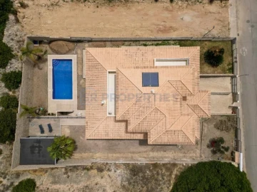 Moradia T4 para Venda em Albufeira e Olhos de Água