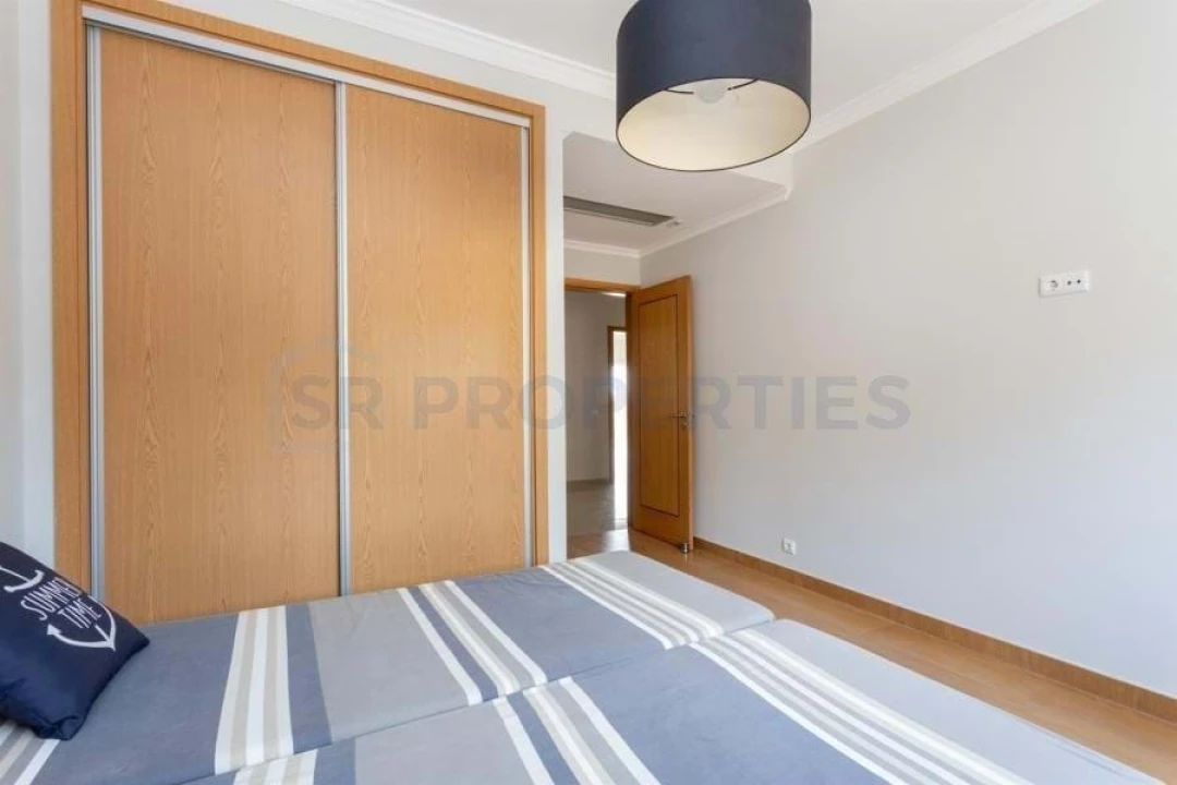 Moradia T4 para Venda em Albufeira e Olhos de Água Foto 10