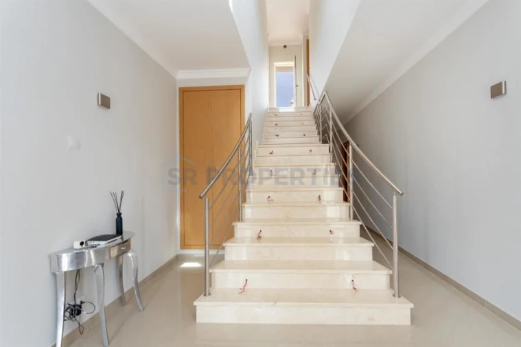 Moradia T4 para Venda em Albufeira e Olhos de Água Foto 19