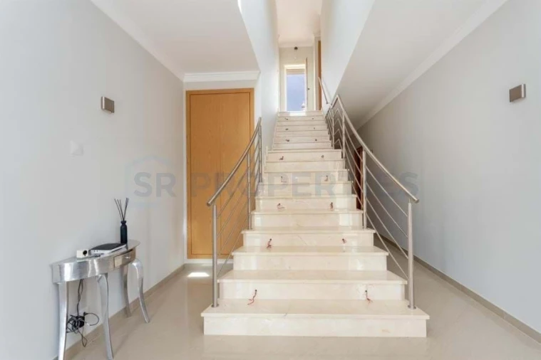 Moradia T4 para Venda em Albufeira e Olhos de Água Foto 25