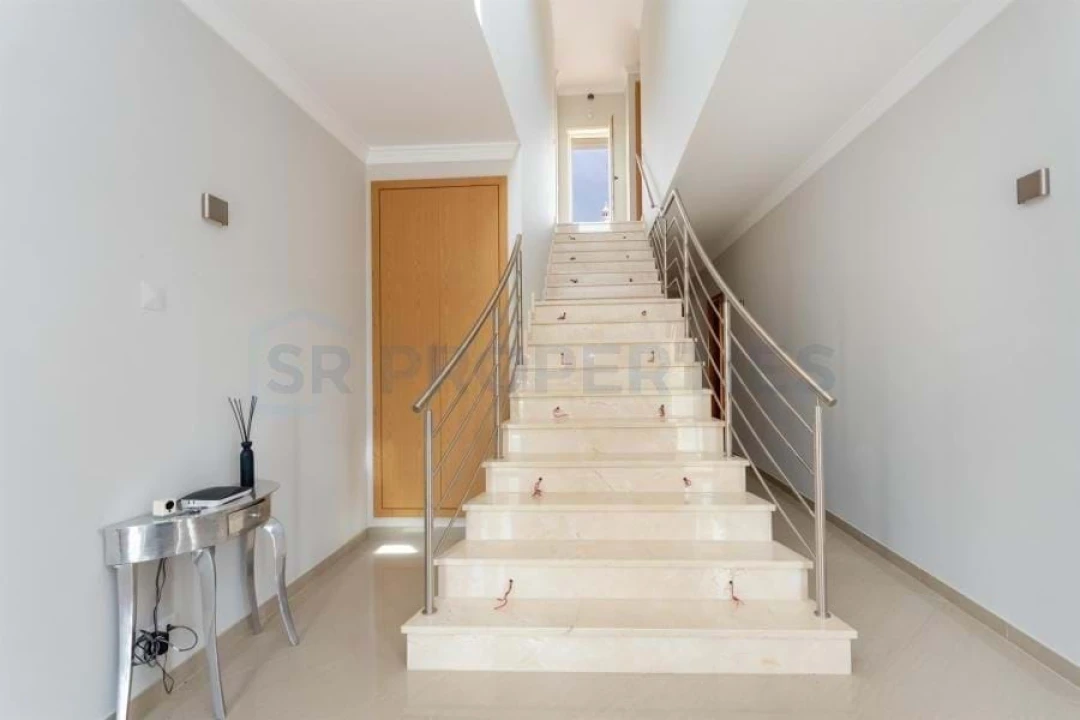 Moradia T4 para Venda em Albufeira e Olhos de Água Foto 25