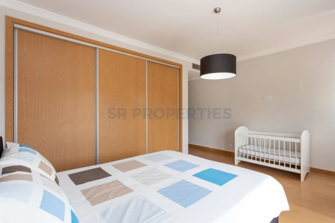 Moradia T4 para Venda em Albufeira e Olhos de Água Foto 20