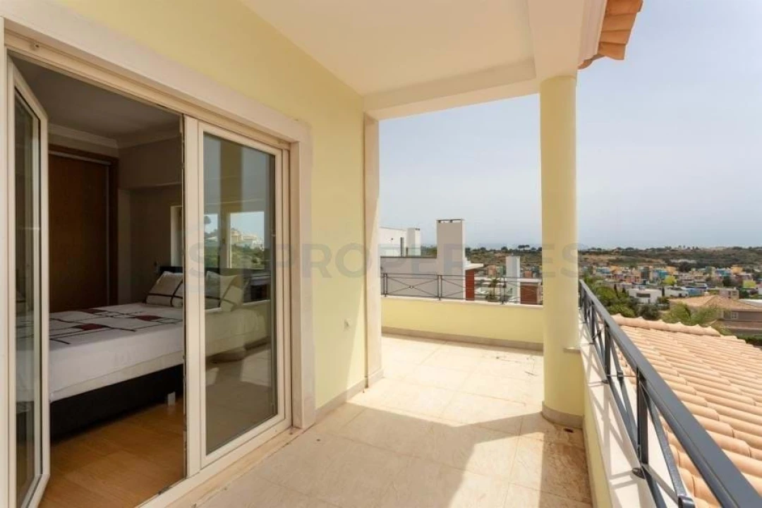 Moradia T4 para Venda em Albufeira e Olhos de Água Foto 32