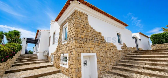 Moradia T4 para Venda em Loule (São Clemente)