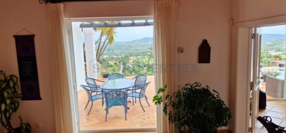 Moradia T4 para Venda em Loule (São Clemente)