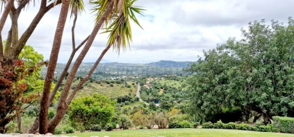 Moradia T4 para Venda em Loule (São Clemente)