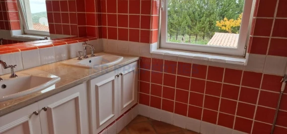 Moradia T4 para Venda em Loule (São Clemente)
