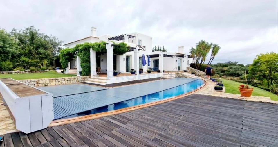 Moradia T4 para Venda em Loule (São Clemente)