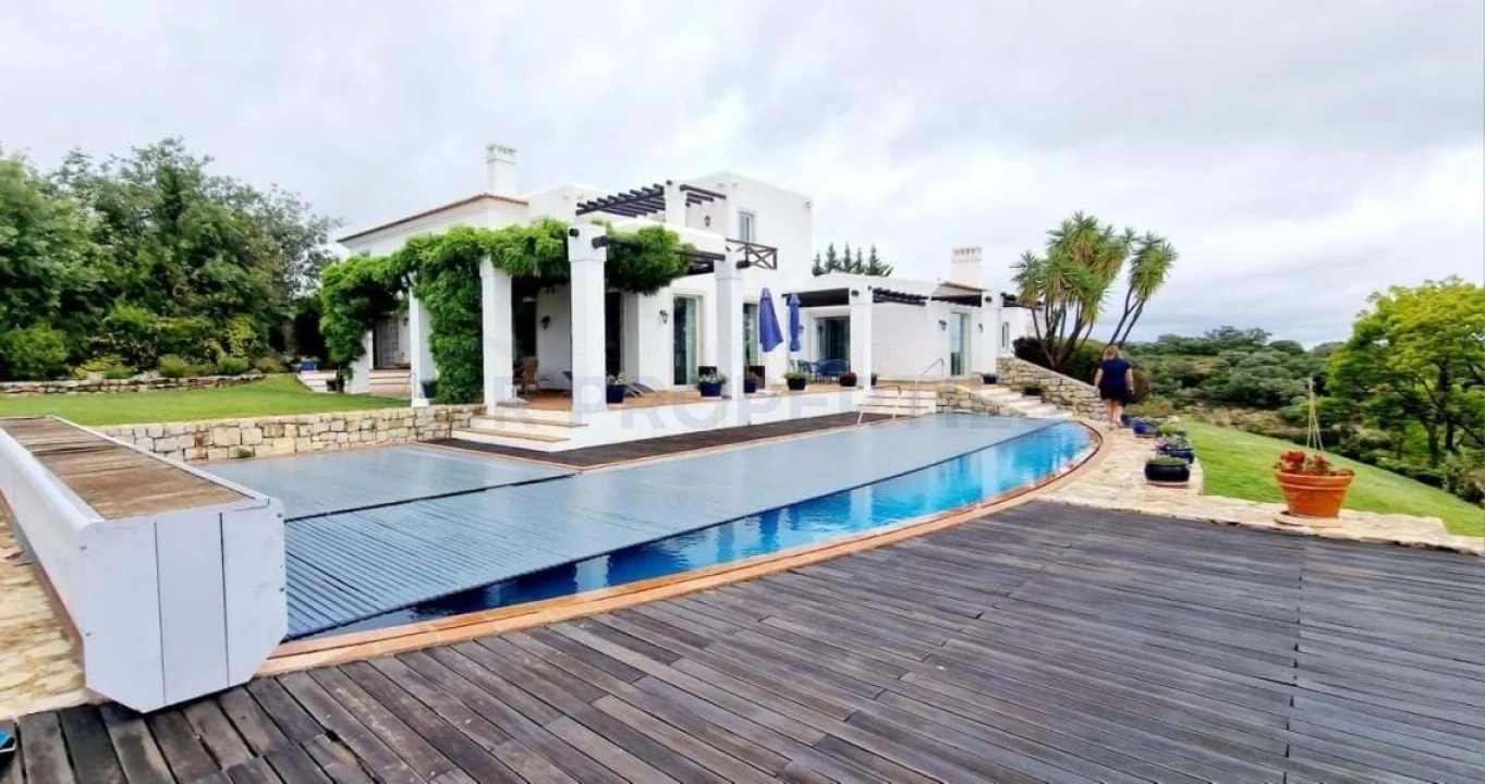 Moradia T4 para Venda em Loule (São Clemente) Foto 1