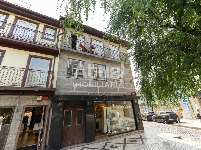 Loja para Trespasse em Oliveira, São Paio e São Sebastião Foto 32