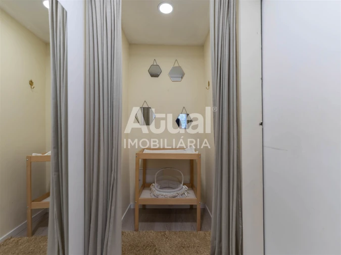 Loja para Trespasse em Oliveira, São Paio e São Sebastião Foto 28