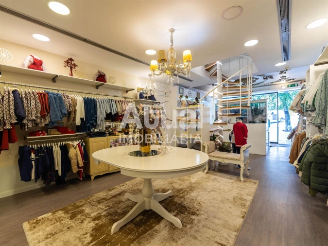 Loja para Trespasse em Oliveira, São Paio e São Sebastião Foto 9