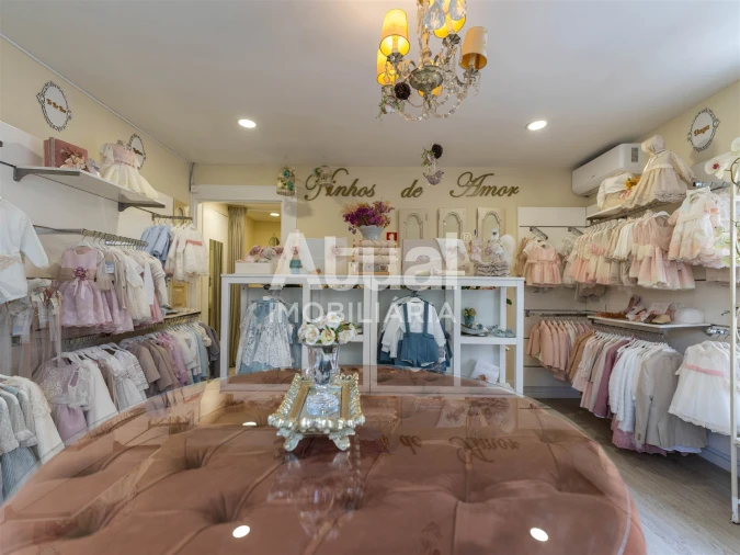 Loja para Trespasse em Oliveira, São Paio e São Sebastião Foto 25