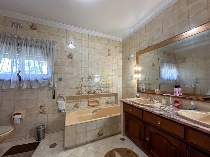 Moradia T5 para Venda em Moreira Foto 44