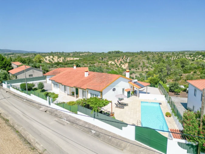 Moradia T4 para Venda em Torres Novas (São Pedro), Lapas e Ribeira Branca Foto 1