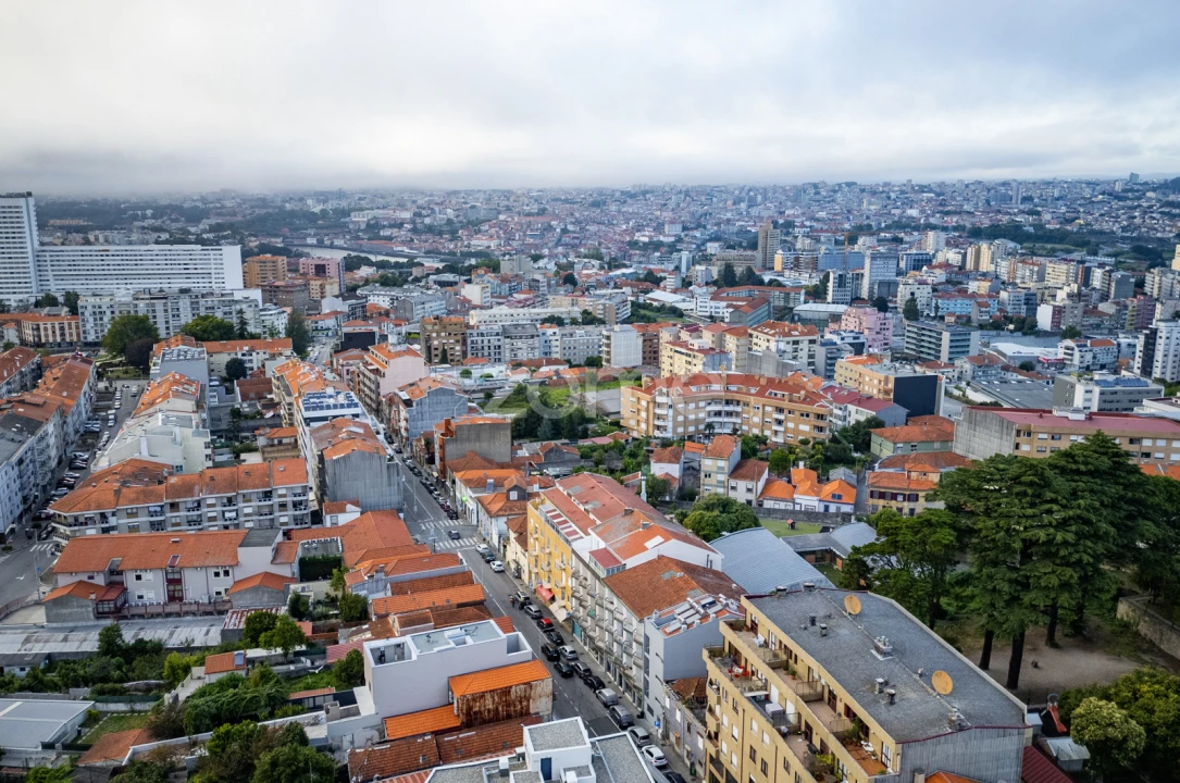 Moradia T16 para Venda em Mafamude e Vilar do Paraíso Foto 12