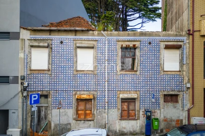Moradia T16 para Venda em Mafamude e Vilar do Paraíso