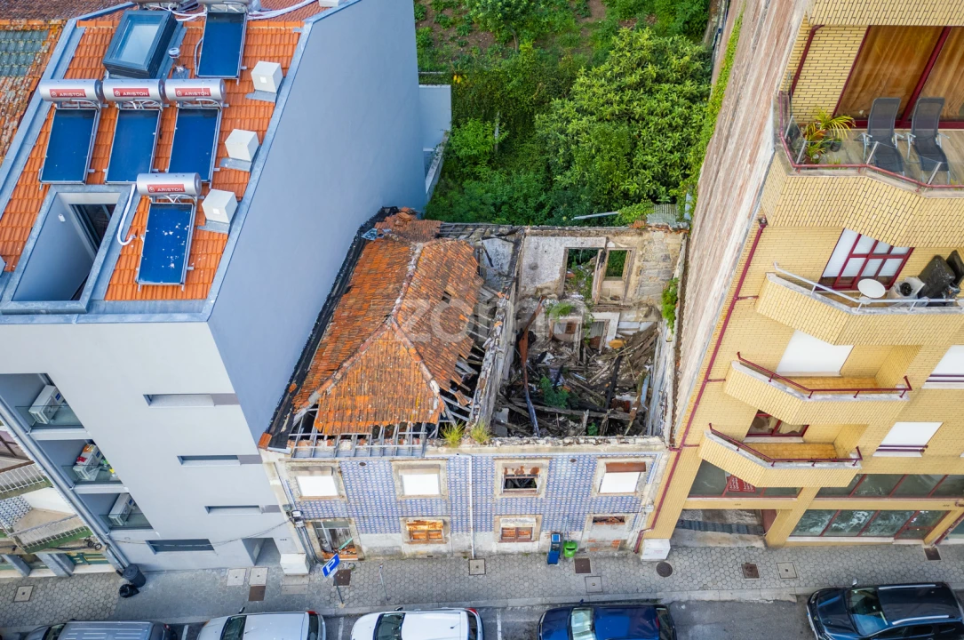 Moradia T16 para Venda em Mafamude e Vilar do Paraíso Foto 3