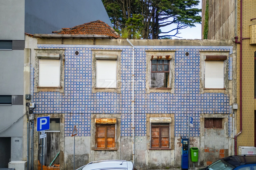 Moradia T16 para Venda em Mafamude e Vilar do Paraíso Foto 2