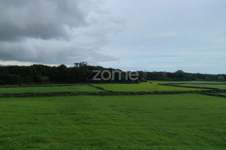 Terreno para Venda em Calhetas Foto 7