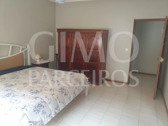 Moradia T6 para Venda em Fermentelos Foto 12