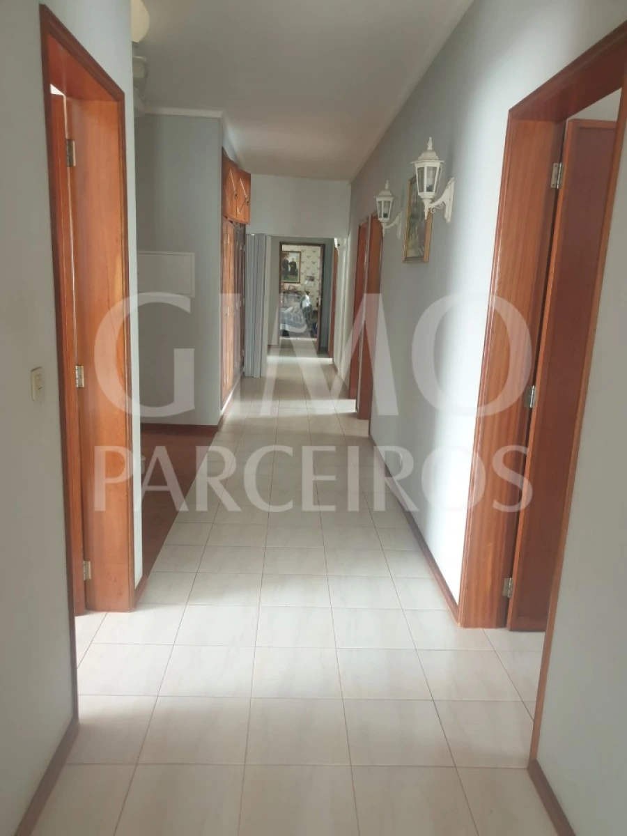 Moradia T6 para Venda em Fermentelos Foto 20