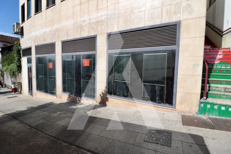 Loja para Venda em Águeda e Borralha