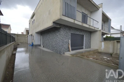 Moradia T3 para Venda em Fernao Ferro