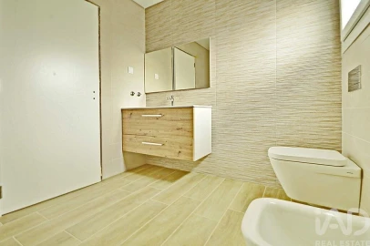 Moradia T3 para Venda em Fernao Ferro