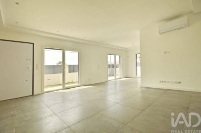 Moradia T3 para Venda em Fernao Ferro