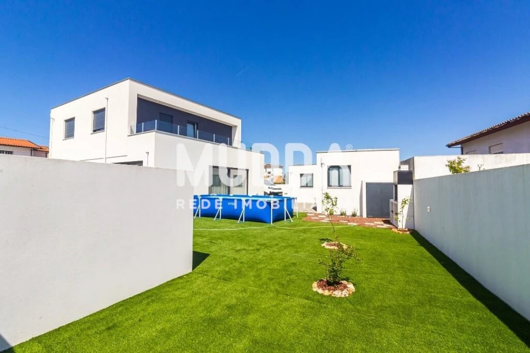 Moradia T4 para Venda em Ovar, São João, Arada e São Vicente de Pereira Jusã Foto 4
